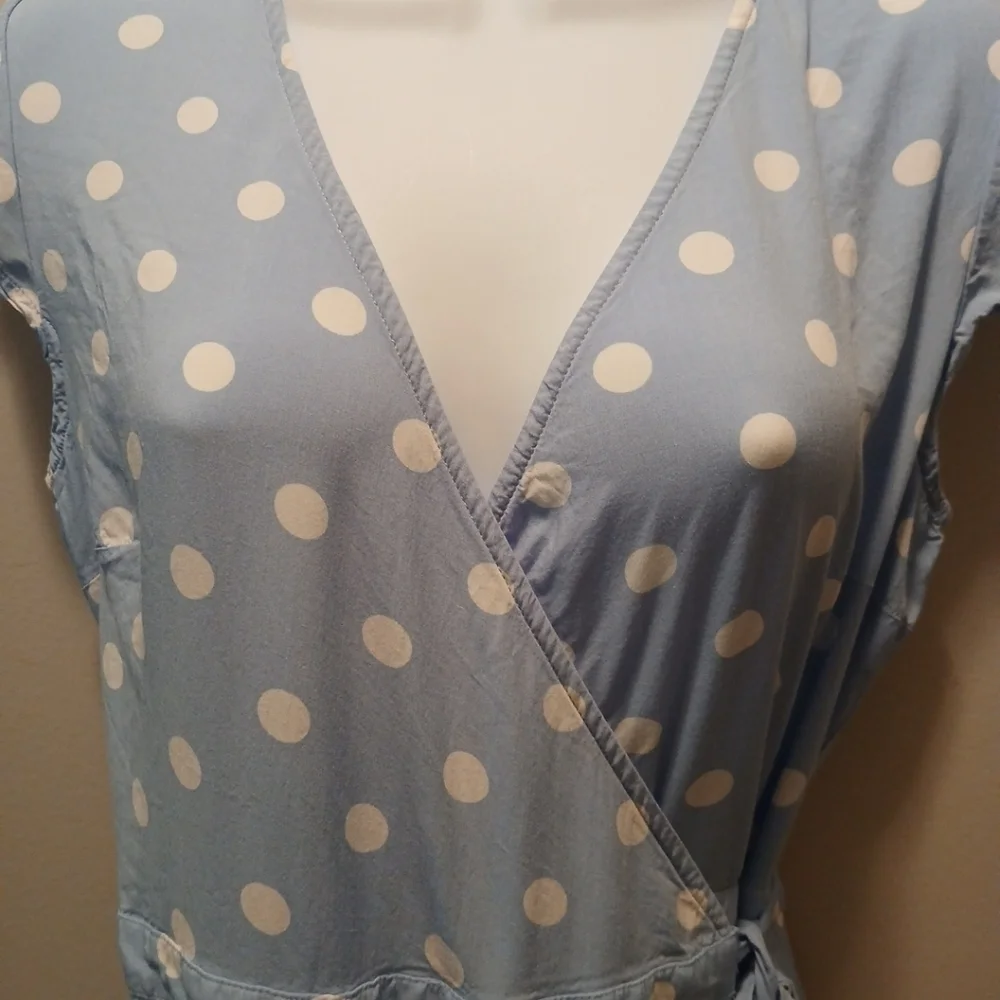 J Crew Baby Blue Polka Dot Short Sleeve Wrap Midi Dress Size Small - Picture 2 of 5